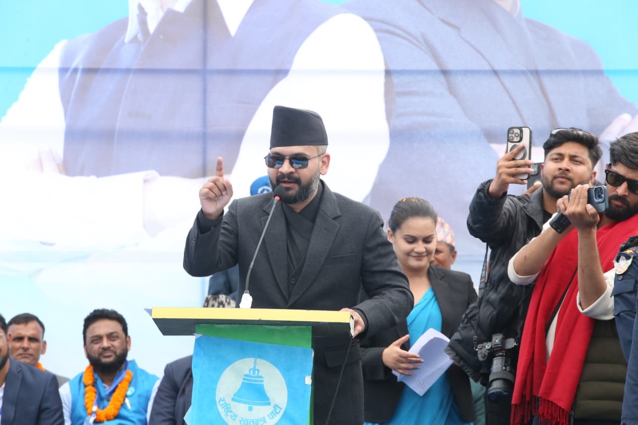 बालेनले भनेः 'हामी भोट माग्न आएका होइनौ, काम माग्न आएका हौ काम दिनुस्'